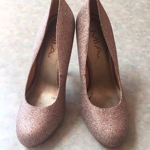 MIA rose gold tone sparkly pumps